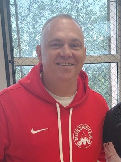 Adam Bartos – trener szermierki SKS Muszkieter